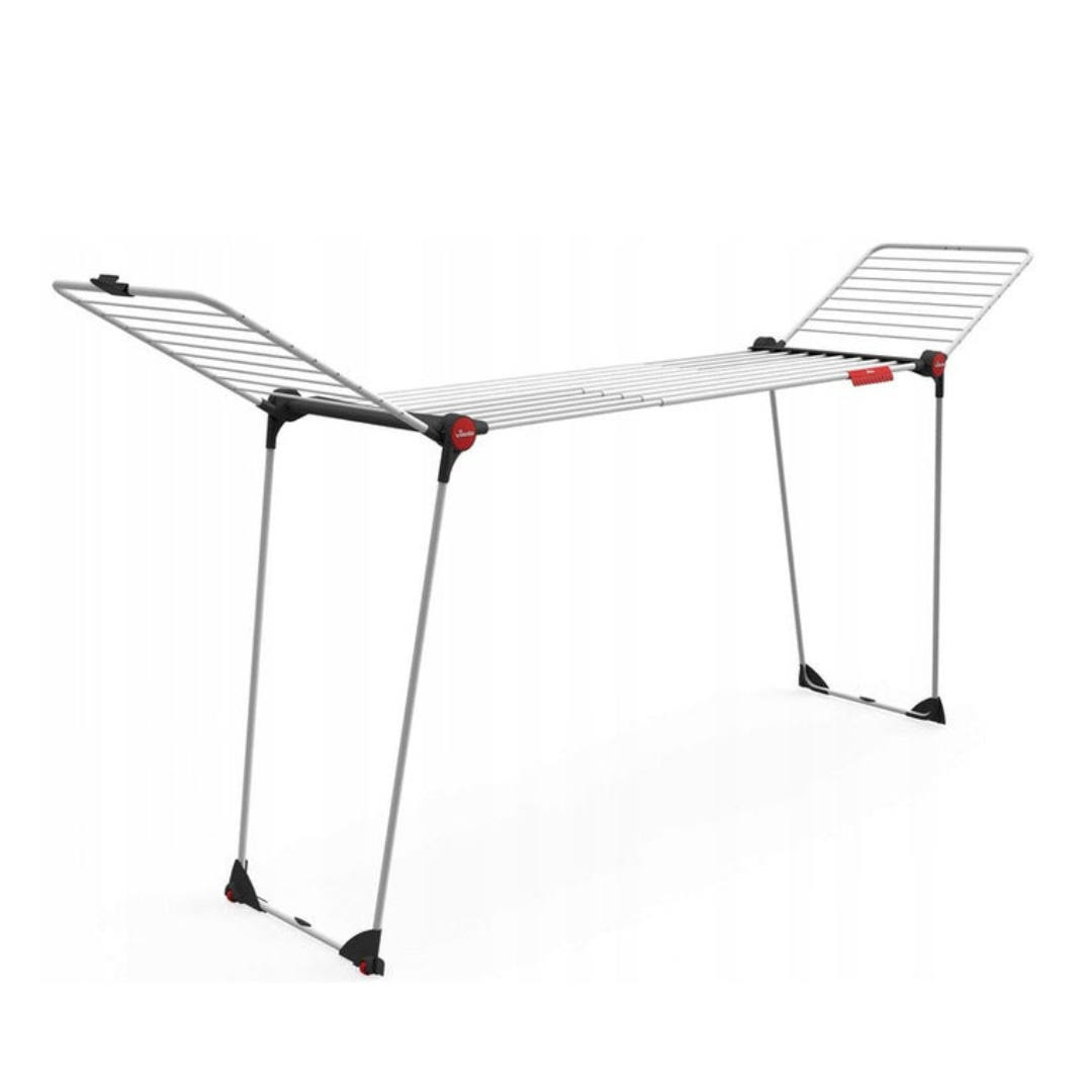 Tørkestativ, sammenleggbart metallstativ med grå og svarte detaljer, flere tørkestenger og to uttrekkbare vinger.