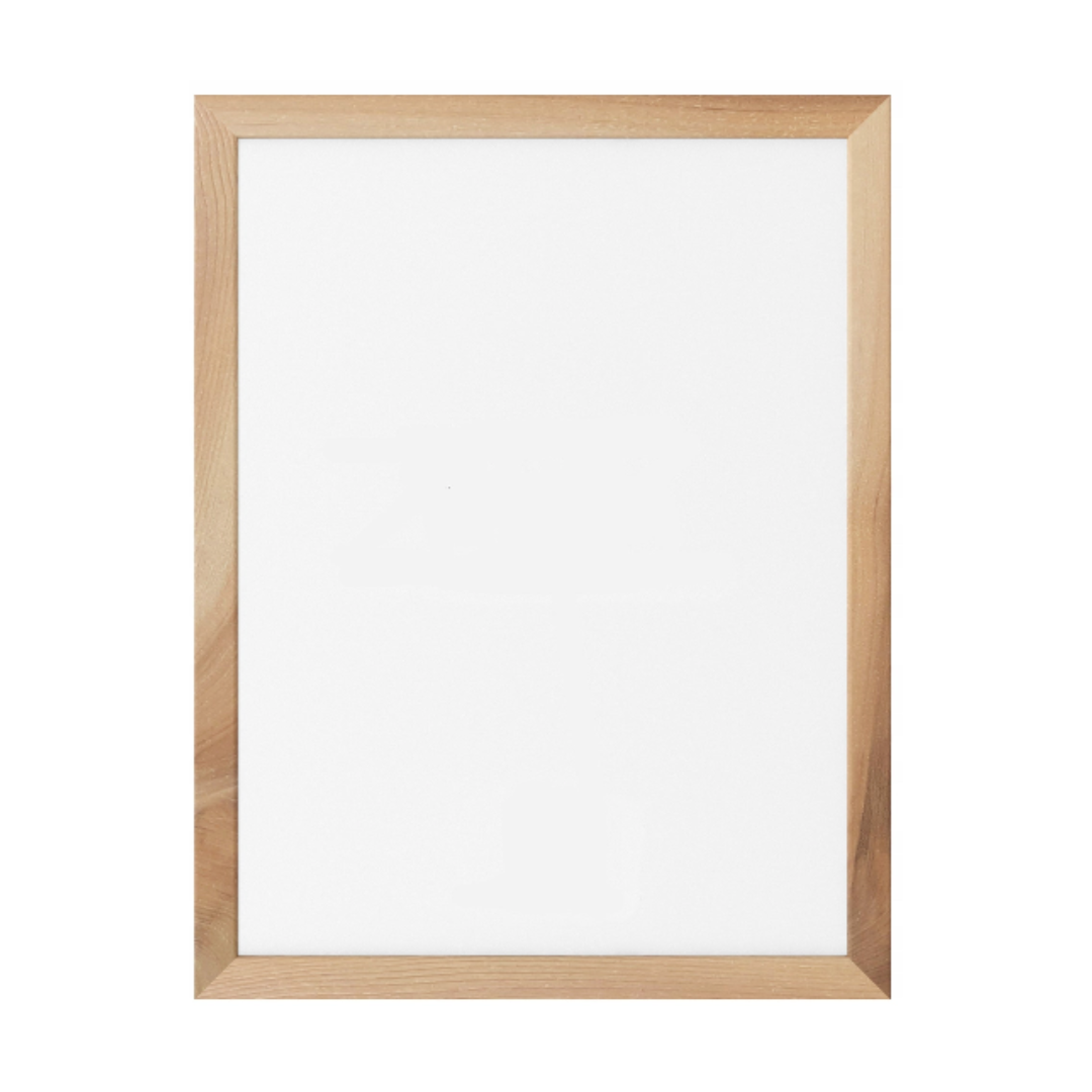 Bilderammer, lys treverkramme med rette kanter og hvit innsats, minimalistisk og moderne uttrykk.