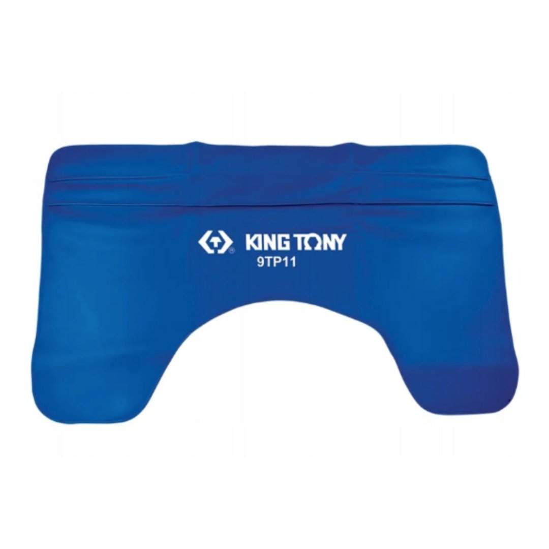 Beskyttelsesfolie, blå rektangulær matte med utskjæring i midten og hvit logo samt tekst sentrert på forsiden.