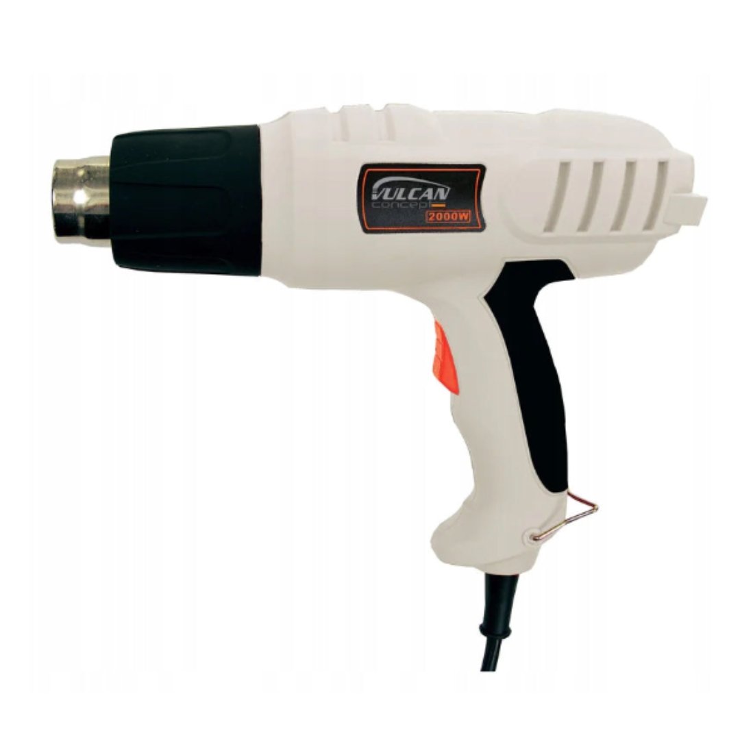 Varmluftspistol, hvitt og svart plasthus med pistolgrep, metalltut foran, knapper på siden og svart ledning nederst.