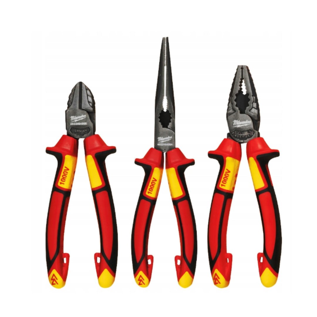 Tenger, tre håndverktøy med rødt, svart og gult håndtak og forskjellige hodeformer vist oppreist.