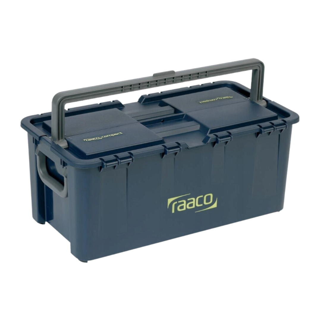 Verktøykasse, svart plastkasse med gule låser og håndtak sett forfra på et lyst underlag.