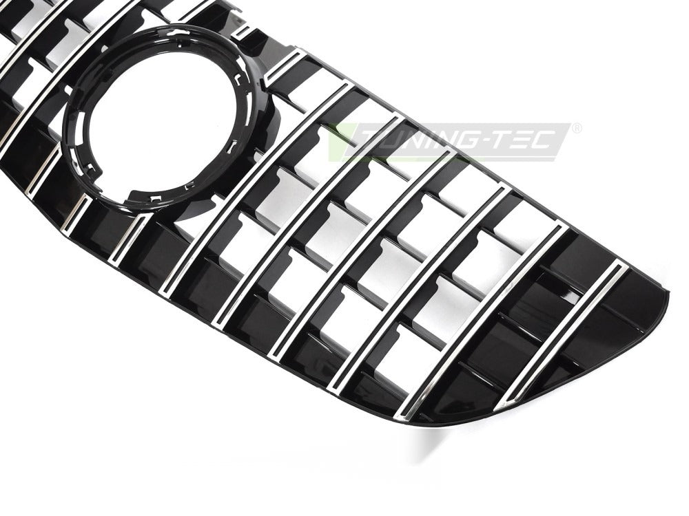 Grill Mercedes Vito W447 19-23 sett fra siden, lamellstruktur synlig.