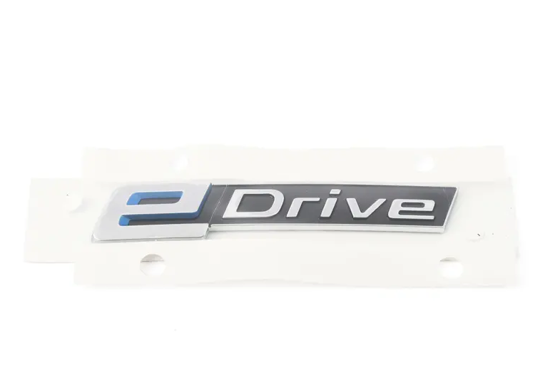 Emblem/logo til Bmw E DRIVE i3 / BMW i8 (I12/ I15) 2014 – 2020 i krom, blå og grå farger montert på bakluke