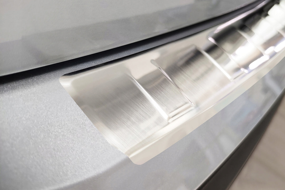 Bakfangerbeskytter Skoda Enyaq iV (2020-) – rustfritt stål - detaljer