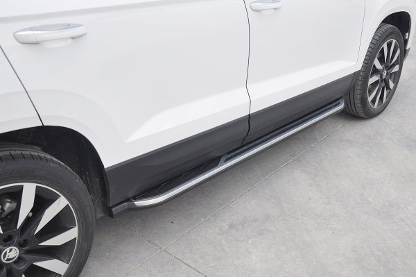 Stigtrinn Ventshield til Skoda Karoq i aluminium og ABS, enkel montering uten boring