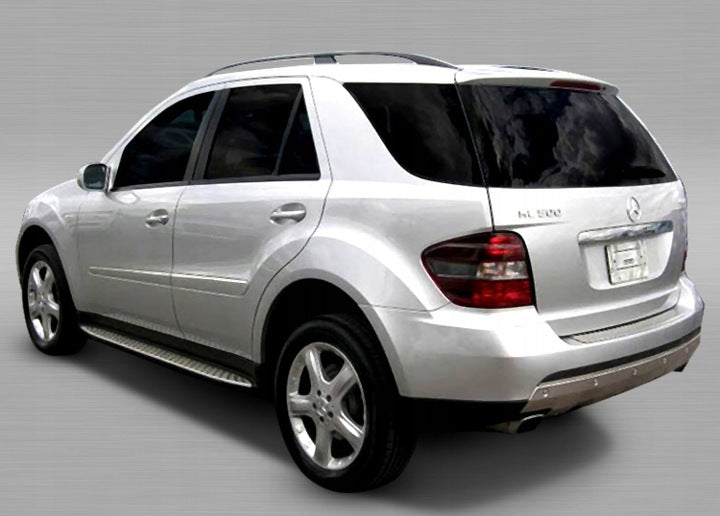 Stigtrinn Scoutt til Mercedes ML (W164) 2005-2011 i aluminium/ABS med monteringssett