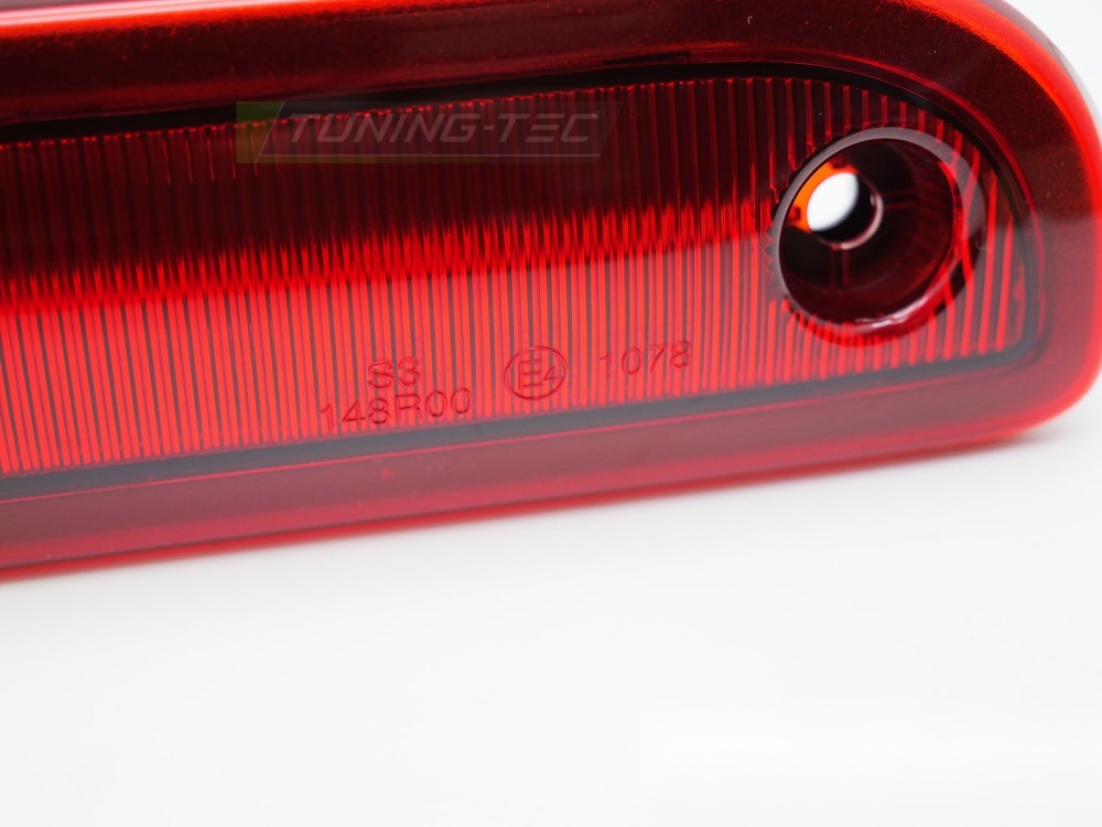 Detaljbilde av bremselys Peugeot Boxer II 06-23 med LED-detaljer.