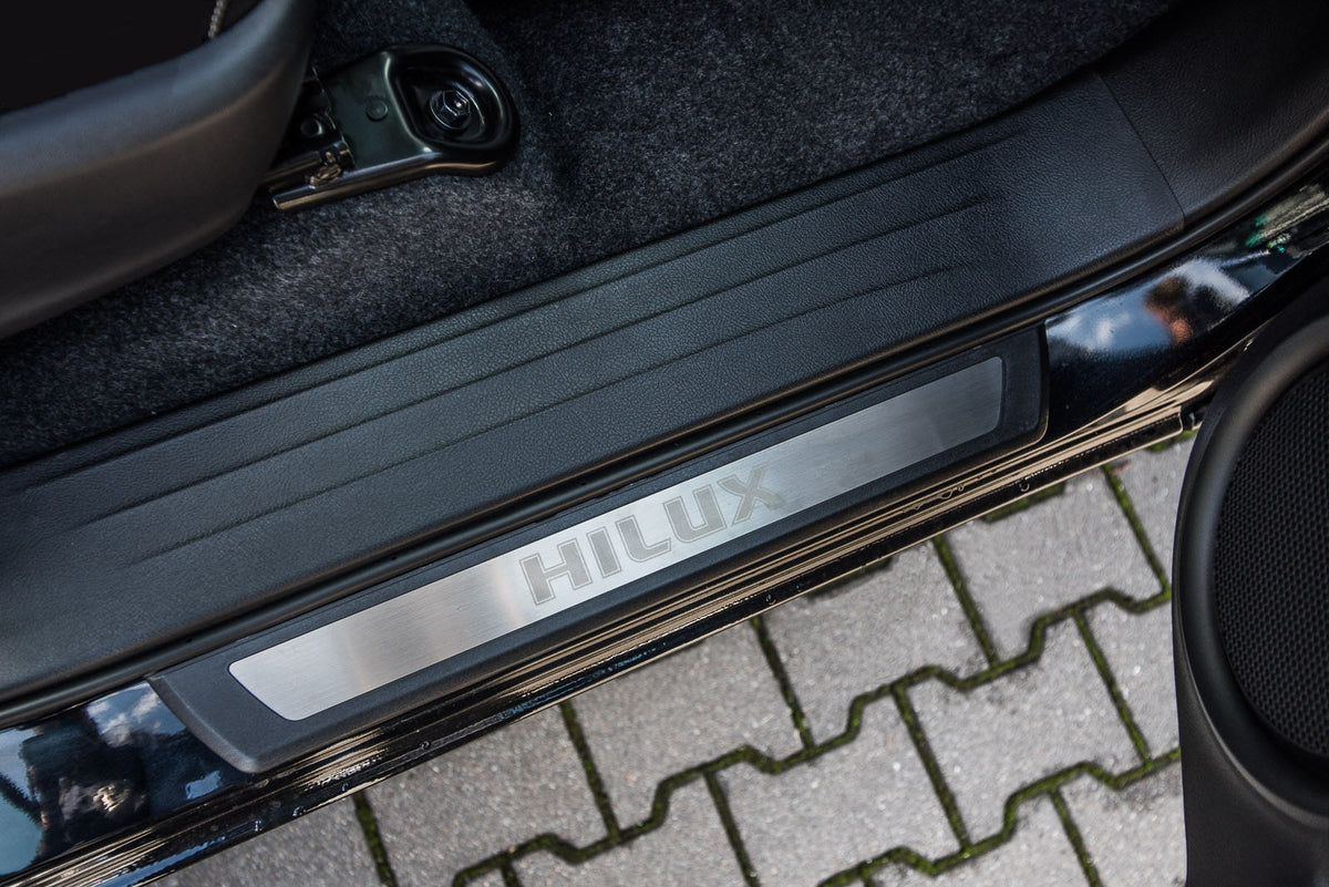 Ven-Tuning dørbeskytter til Toyota Hilux VIII – stål satin overflate