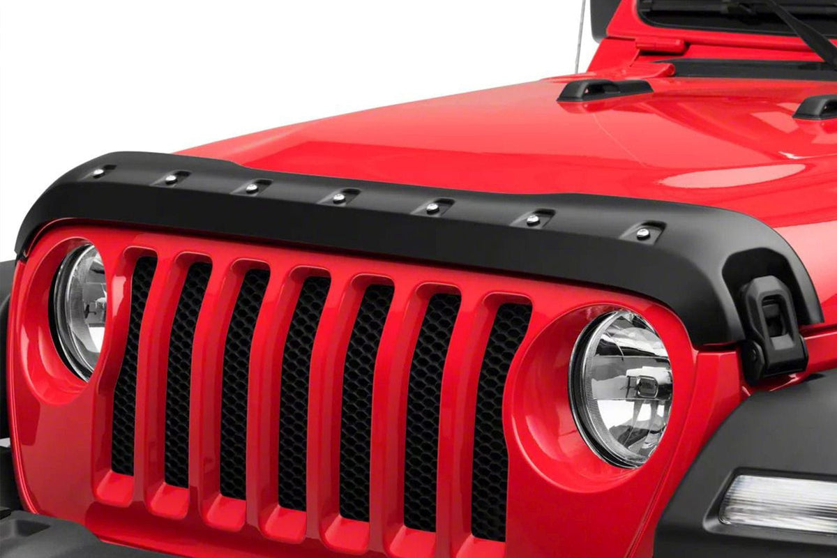 Ventshield panserbeskytter i akryl til Jeep Wrangler JL som gir effektiv steinsprutbeskyttelse og enkel montering