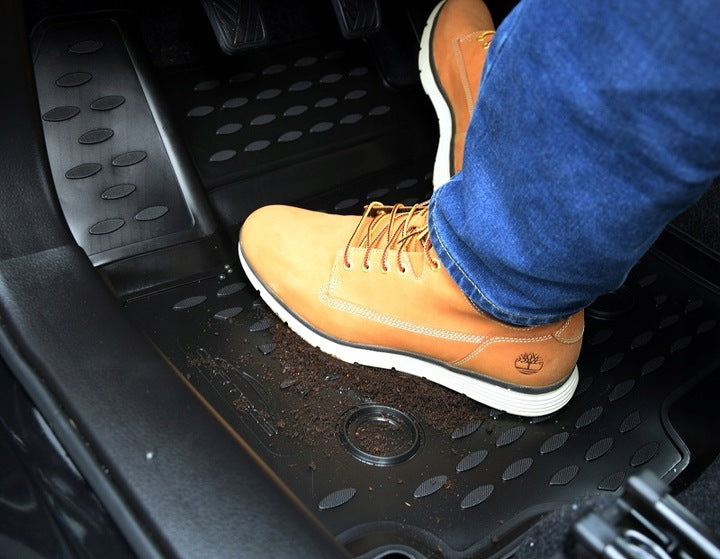 Unknown gulvmatter til Mitsubishi Pajero IV – vanntett og slitesterk