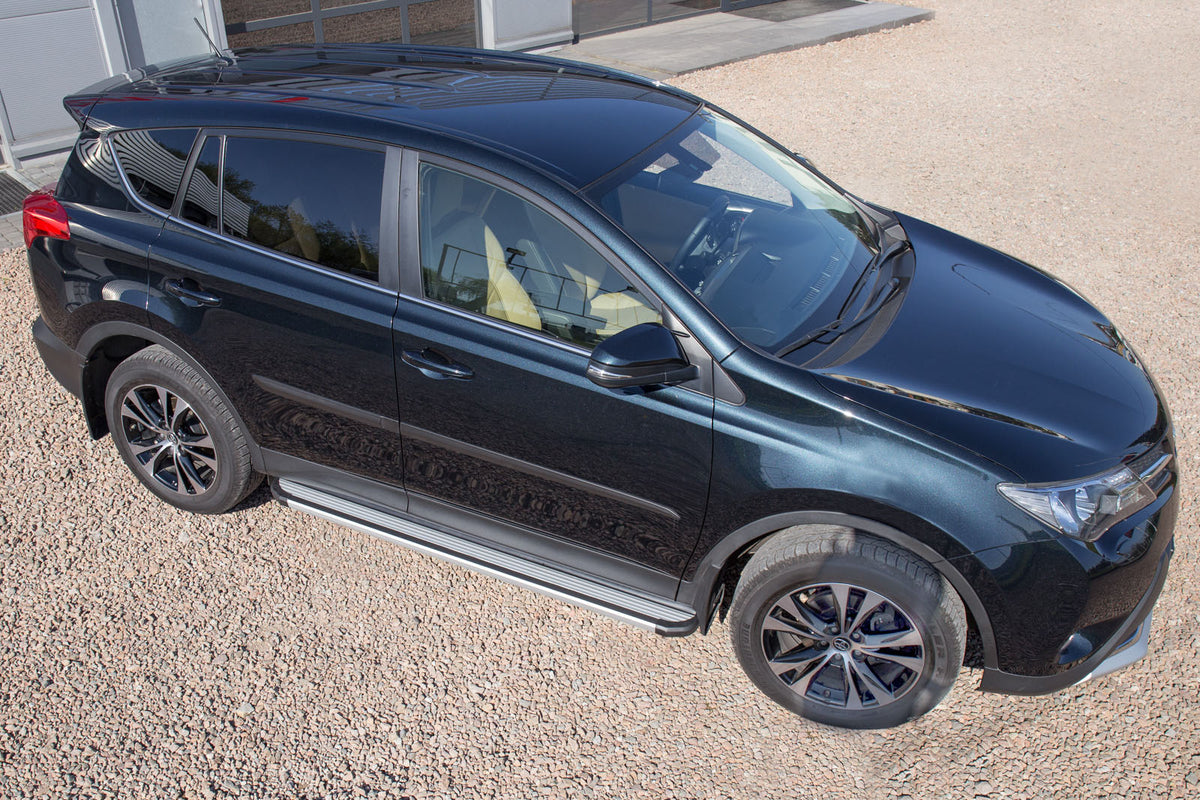 Stigtrinn Toyota RAV4 Ventshield (2013-2015) - sett bakfra