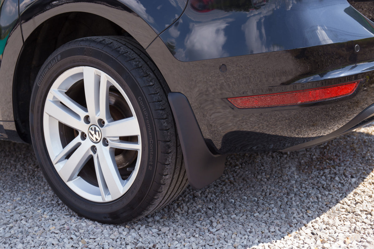 Ven-Tuning skvettlapp til Vw Sharan II – svart ABS