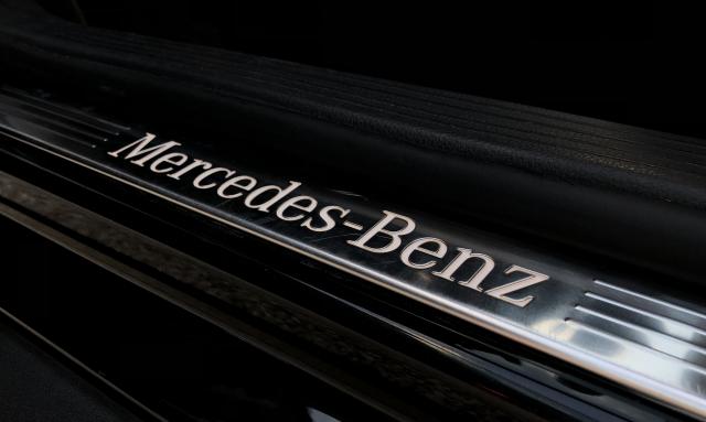 Mercedes OEM dørbeskytter til Mercedes for LED lighting Silver Edition – sølvfarget