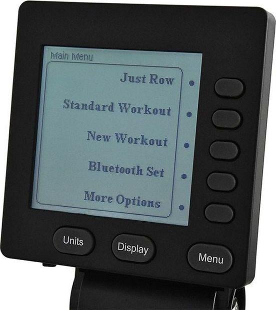 Romaskin Luftmotstand med stor LCD-skjerm i front som viser hovedmeny og treningsvalg, flere knapper ved siden.