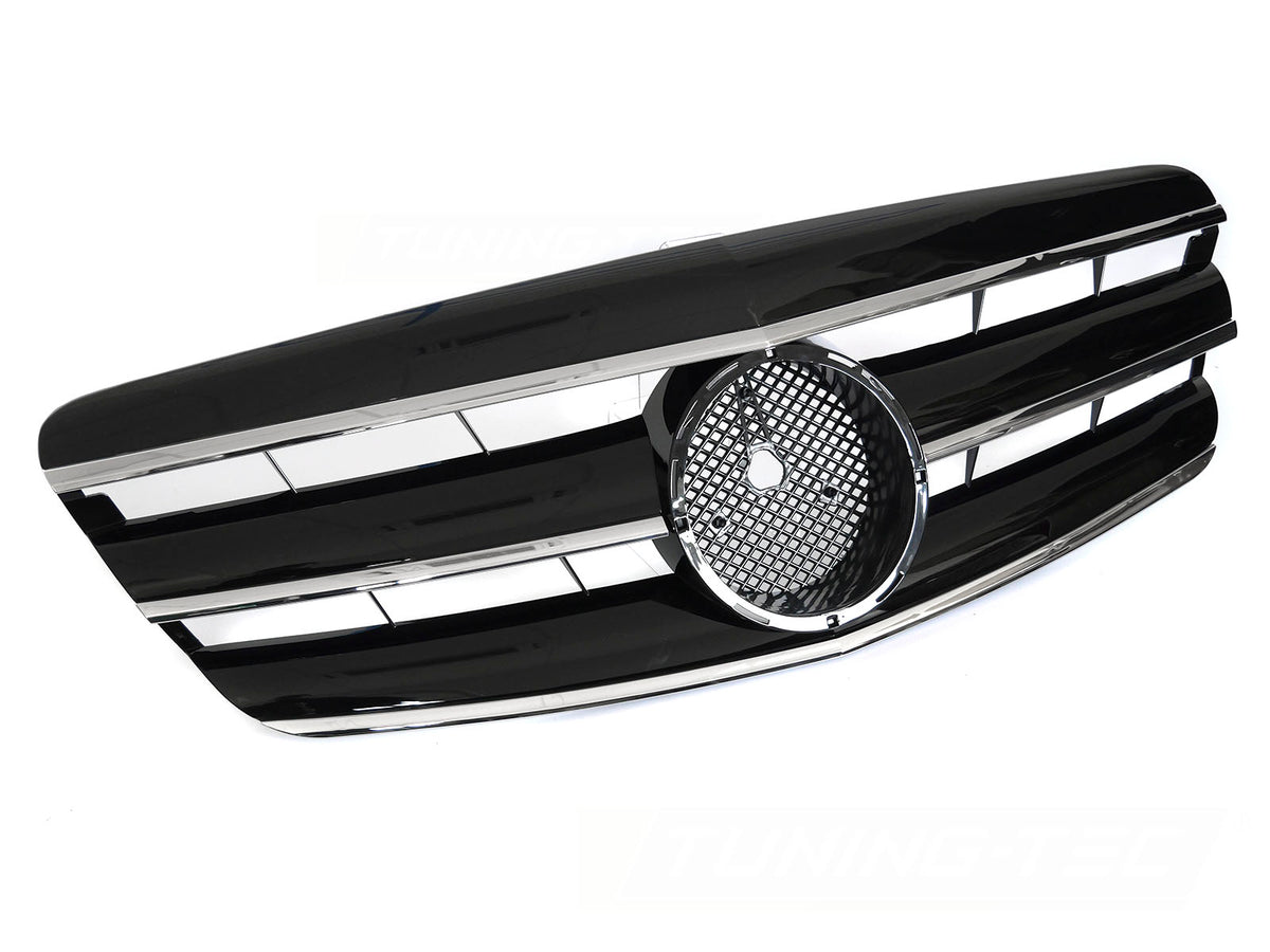 Grill til Mercedes S-Klasse W221 05-09 i sort/krom sett rett forfra på hvit bakgrunn.