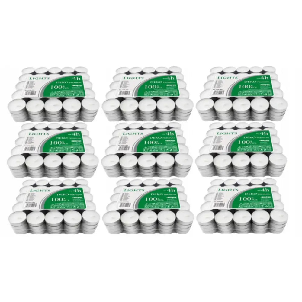 Ti pakker hvite telys i aluminiumsform, stablet på hvit bakgrunn med tydelig synlige etiketter.