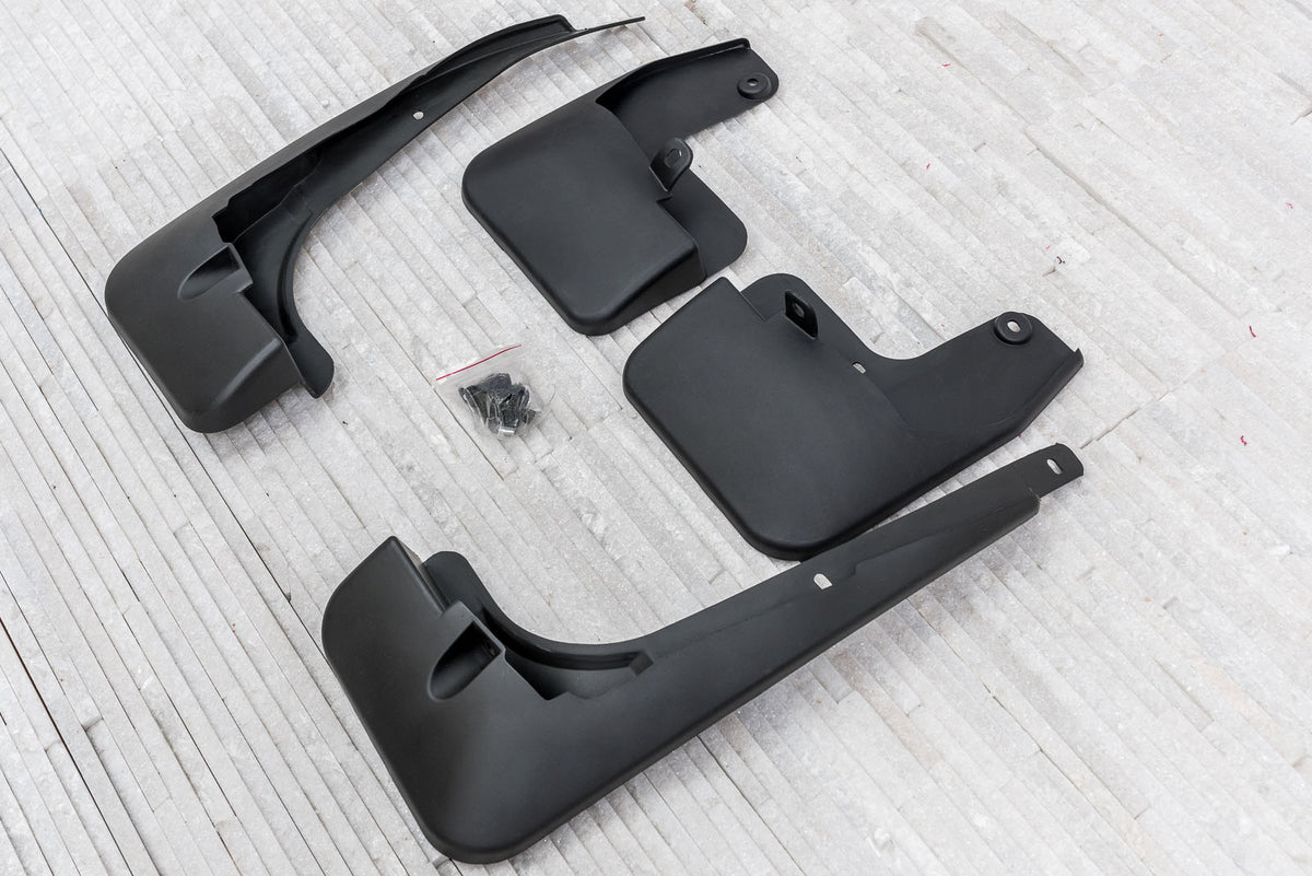 Ven-Tuning skvettlapp til Toyota RAV4 IV Facelift – beskytter lakk