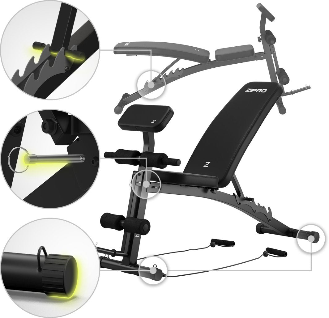 Justerbar Treningsbenk i svart med polstret sete, rygg, håndtak, trinser, låsemekanismer og gummierte fotstøtter.