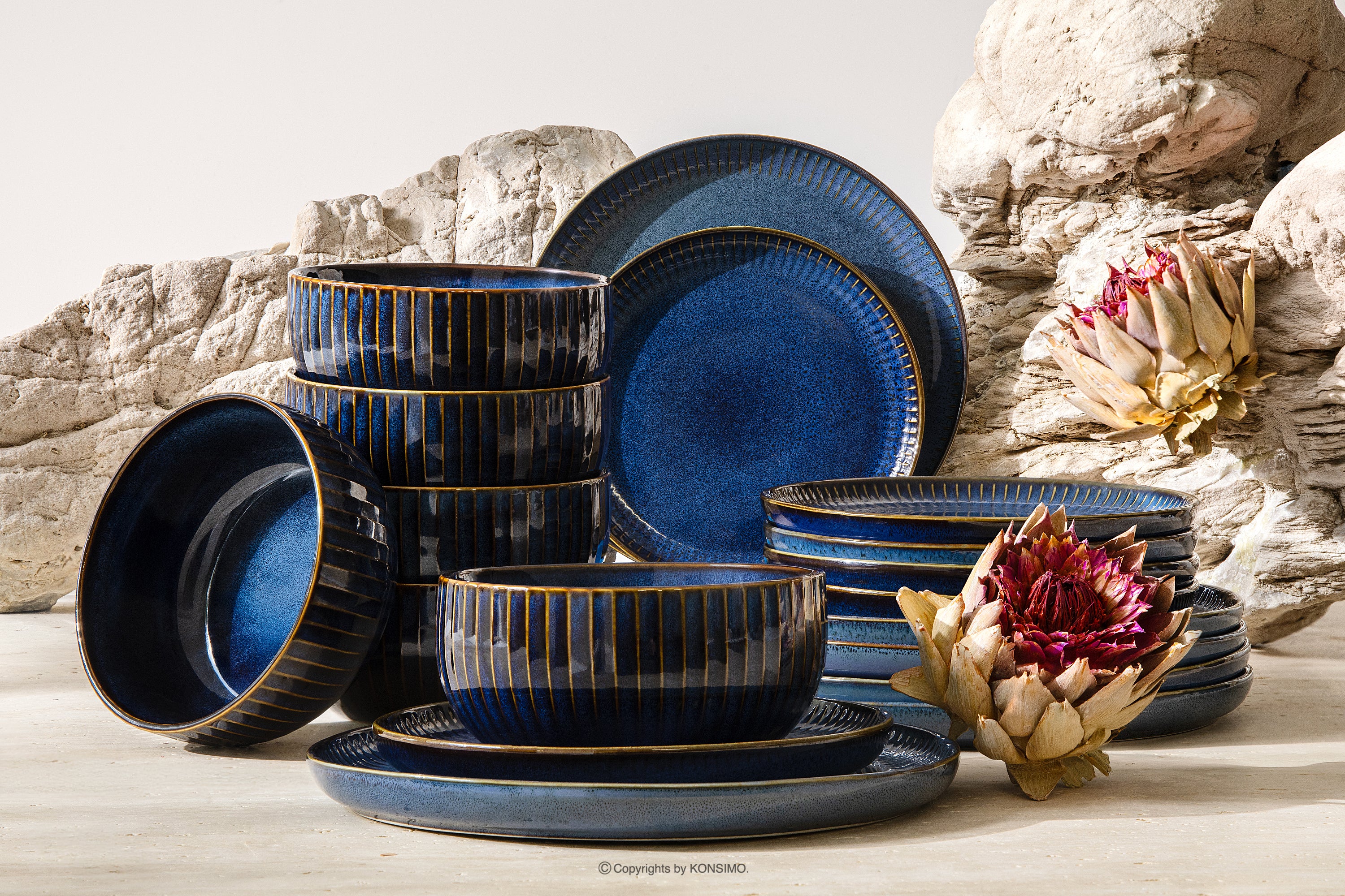 KONSIMO AD STRIPES middagservise 6 personer granatblå