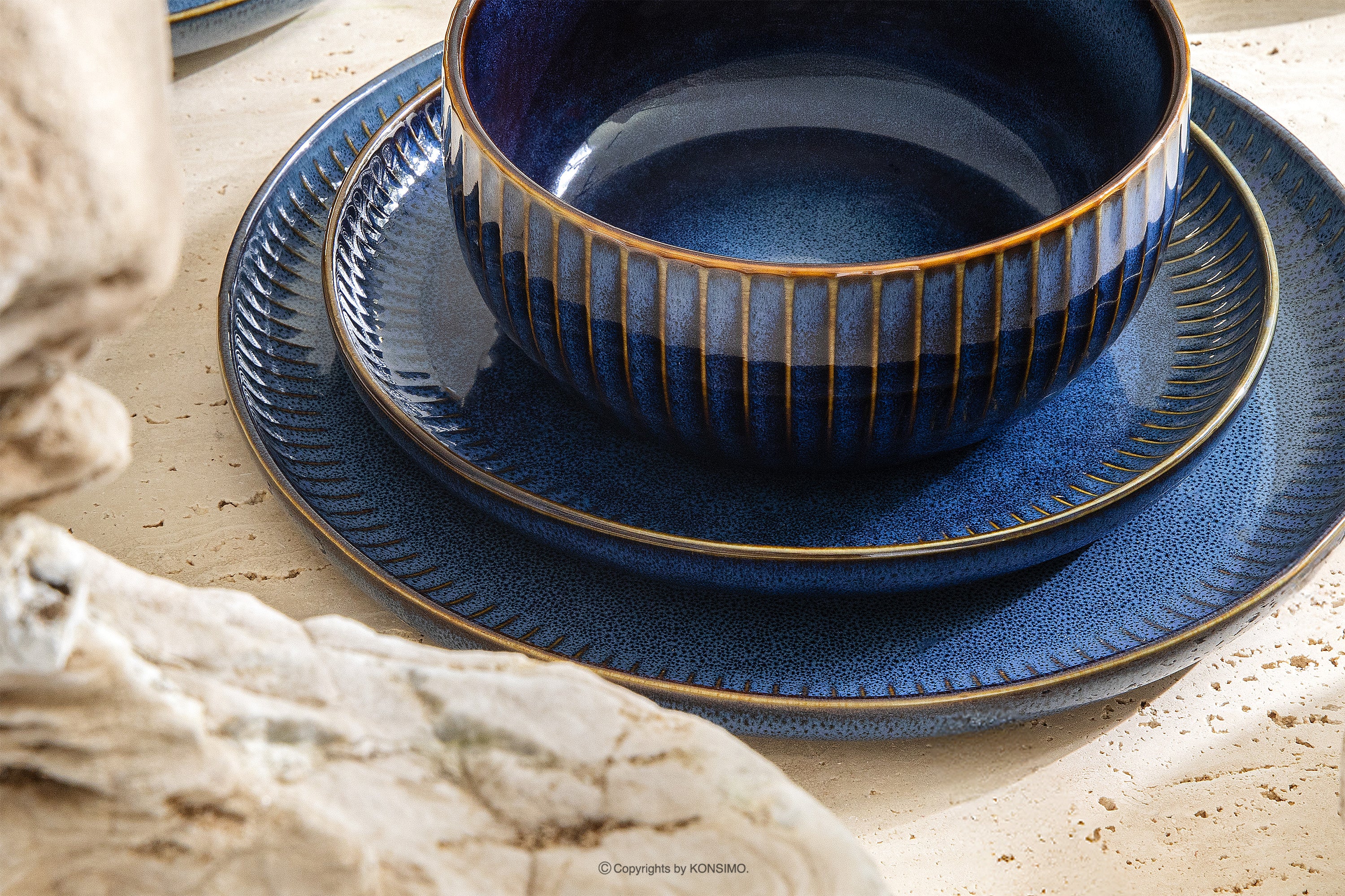 KONSIMO AD STRIPES middagservise 6 personer granatblå