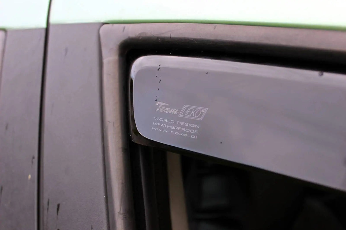 Vindavviser Peugeot 307 5-dørs (2001-2008) – PMMA Plexi - nærbilde