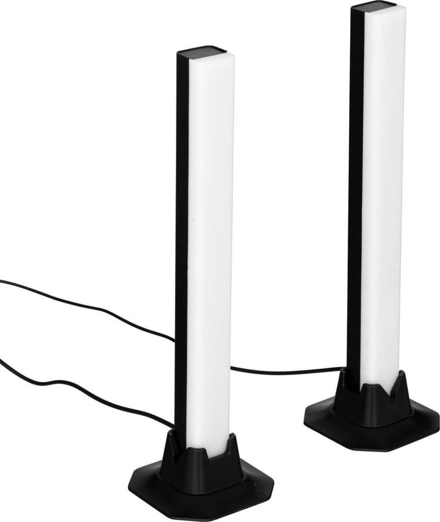 Tredemølle LED lys stripe med fjernkontroll, to stående lysstaver med sort base.