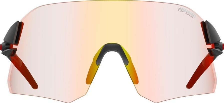 Sykkelbriller med stor rosatonet speillinse, sorte detaljer og rødoransje stenger sett rett forfra.