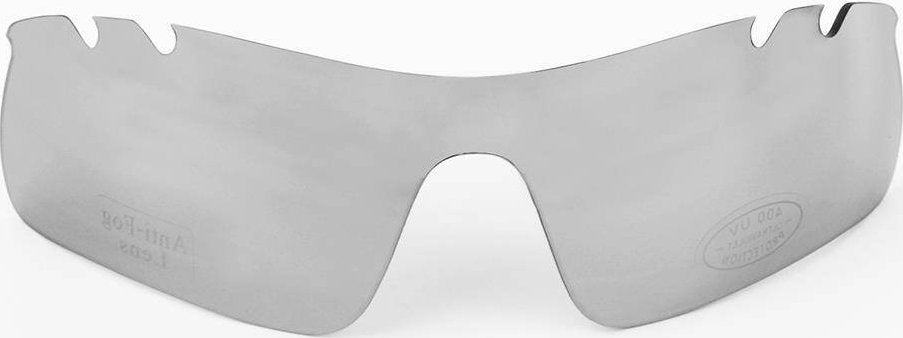 Brilleglass, sølvfarget og buet med UV400, antidugg og innfestingshakk, sett forfra med refleksfri overflate.