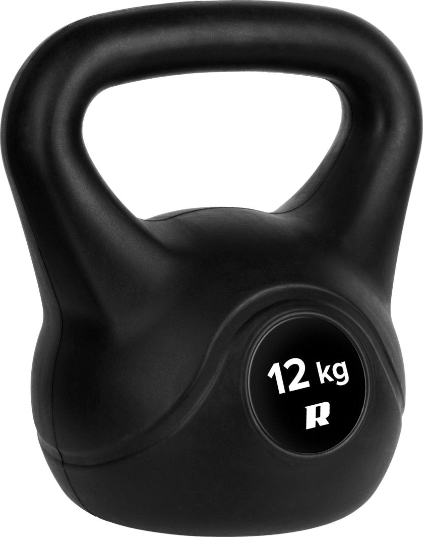 Kettlebells sort 12 kg med glatt overflate, synlig vektmarkering og solid håndtak, sett fra skrå frontvinkel.