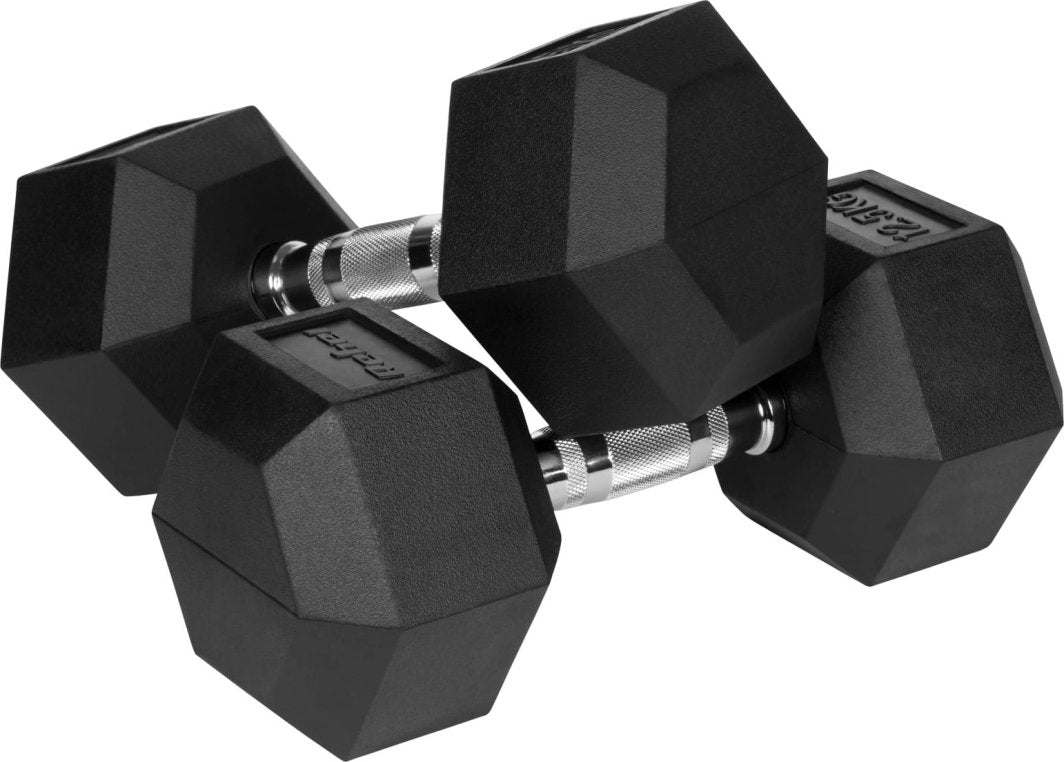 Vekter i form av to sekskantede manualer med sorte gummibelegg og riflede kromhåndtak, sett fra skrå vinkel.
