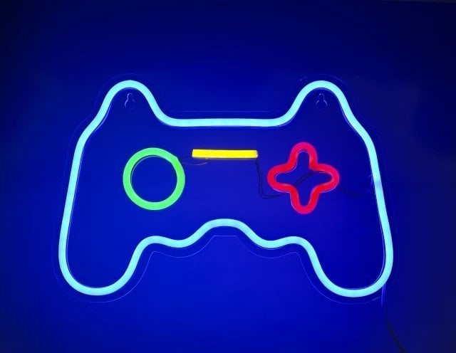 Sammenleggbar tredemølle Neonlampe Gaming-pad med flerfarget LED i spillkontrollerdesign.