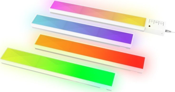 Tredemølle LED panel RGB Veggsett med fire fargerike lysbarer og kontrollboks sett fra skrå vinkel.