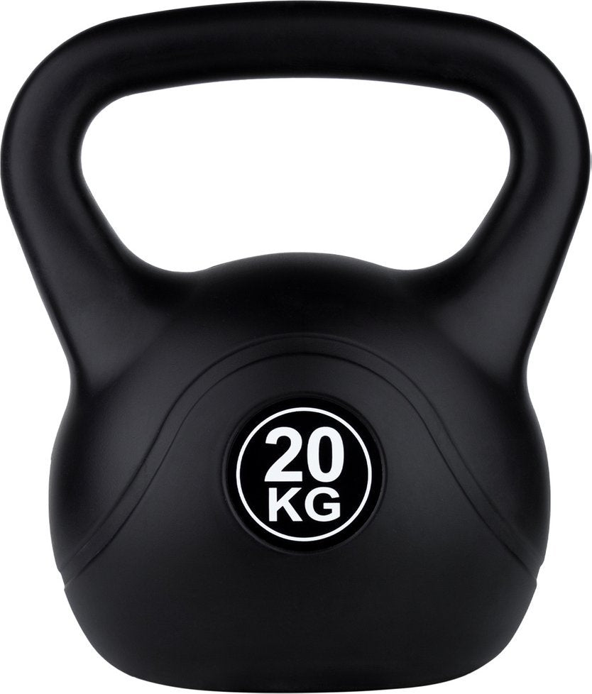 Kettlebell på 20 kg i sort plast med tydelig vektmarkering foran, sett rett forfra mot hvit bakgrunn.