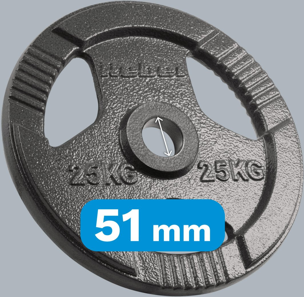 Vektplate i sort metall med to håndtak, 25 kg markering og 51 mm hull for stang, sett fra skrå vinkel.