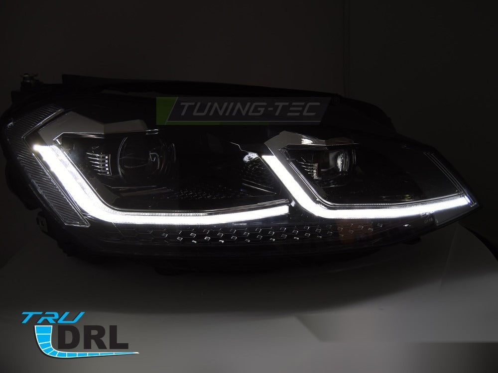Frontlykter VW Golf VII 17-19 sett fra siden — profil synlig.