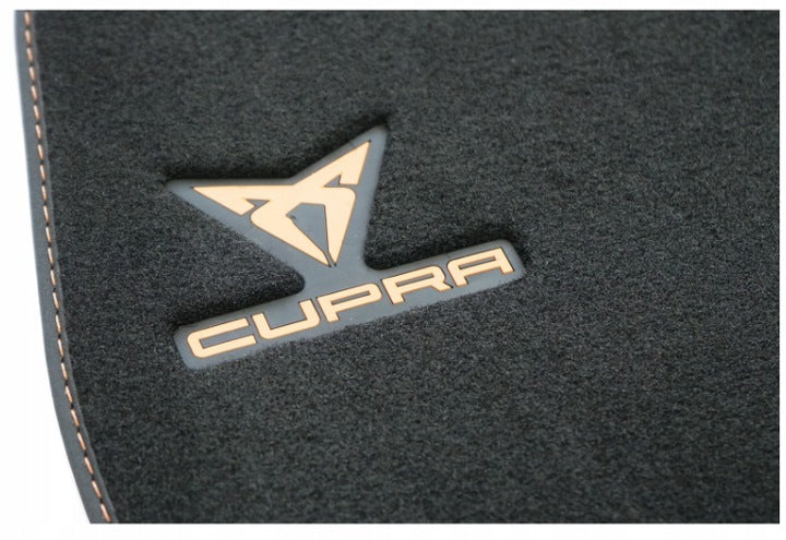 VAG OEM stoffmatter til Cupra Formentor – brodert Cupra-logo på fremre matter