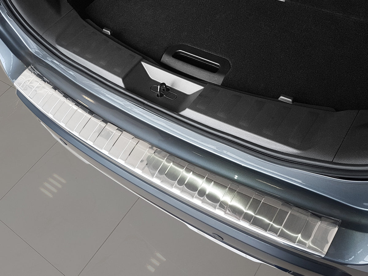 Bakfangerbeskytter Nissan X-Trail III (T32) Facelift / Silver Edition (2017-2021) – rustfritt stål - detaljer