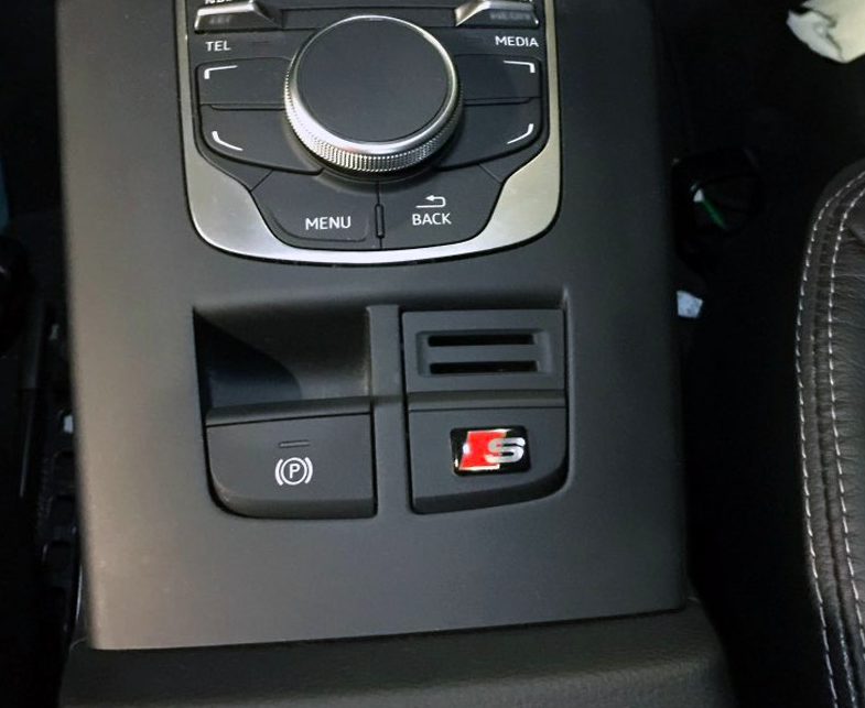 Emblem Audi 3D felg ratt emblem A2 A3 A4 A5 A6 A7 A8 RS4 RS6 17x9mm S Line - detaljer