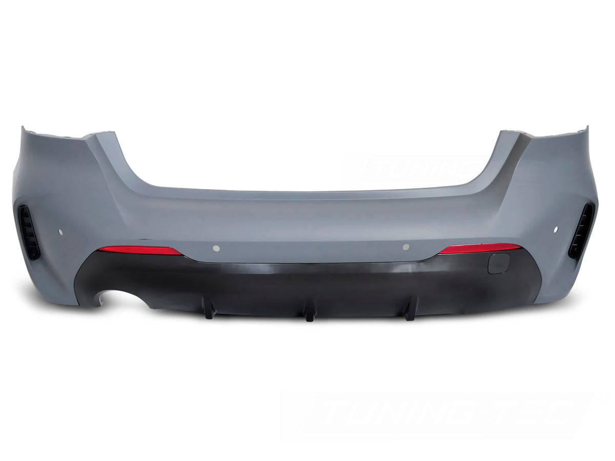 Bakfanger Sport Look PDC (Single Exhaust) til BMW F40 19-24 sett rett forfra på hvit bakgrunn.