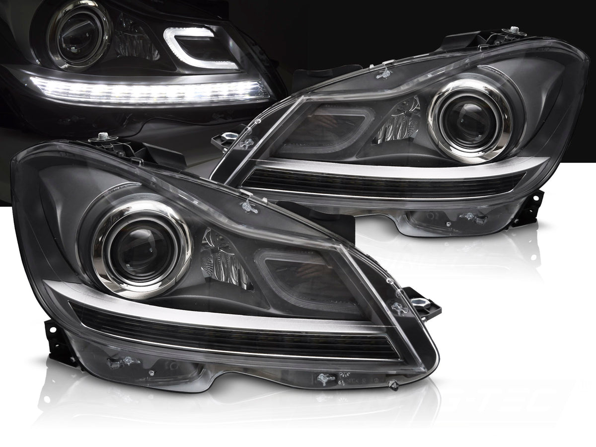 Frontlykter til Mercedes W204 11-14 – sett med tent belysning