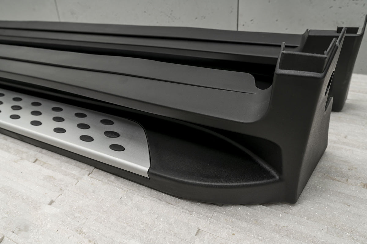 Stigtrinn fra Ventshield til Nissan X-Trail III (T32) i aluminium og ABS, enkel montering