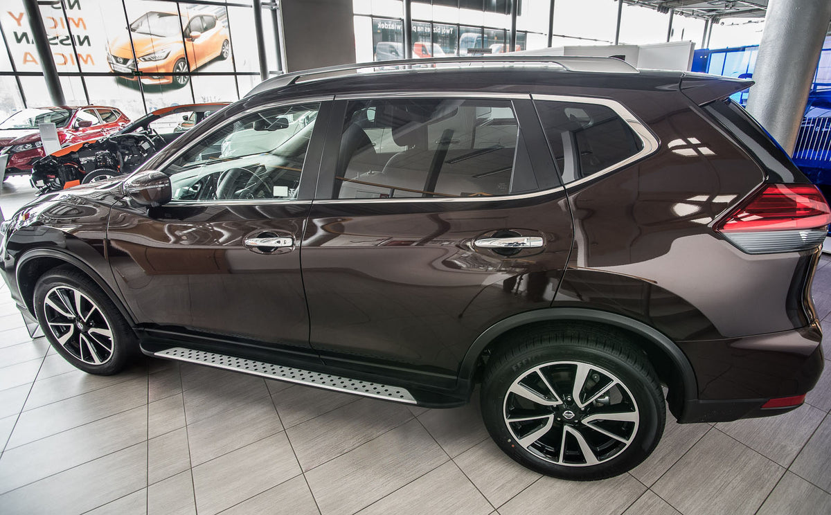 Stigtrinn Nissan X-Trail III (T32) Ventshield (2013-2021) - nærbilde