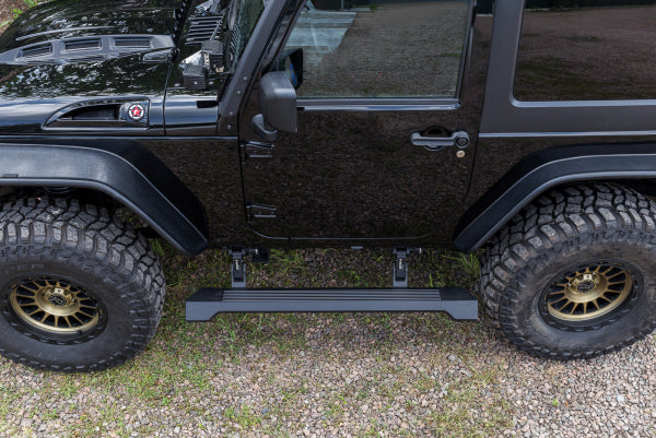 Stigtrinn Ventshield til Jeep Wrangler JK 2006-2018 i aluminium og ABS med monteringssett