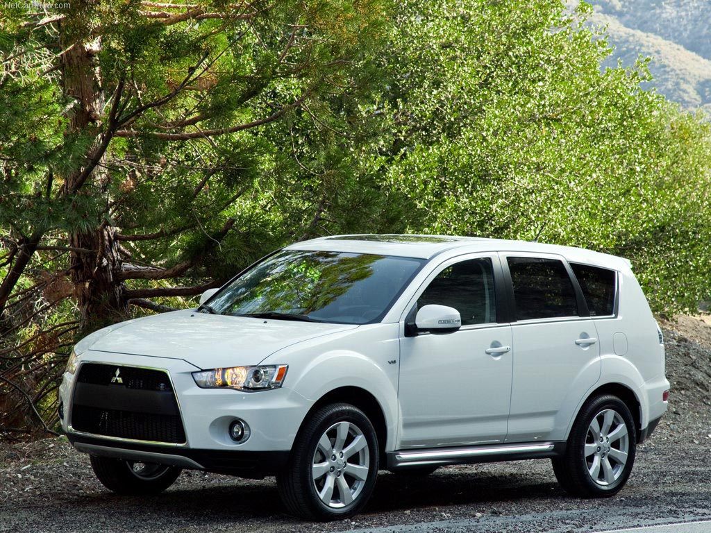 Skvettlapp Mitsubishi Outlander II Facelift (2010-2012) – ABS - detaljer