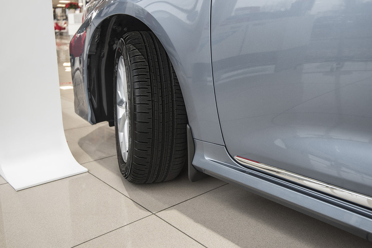 Ven-Tuning skvettlapp til Toyota Corolla XII Sedan – svart ABS