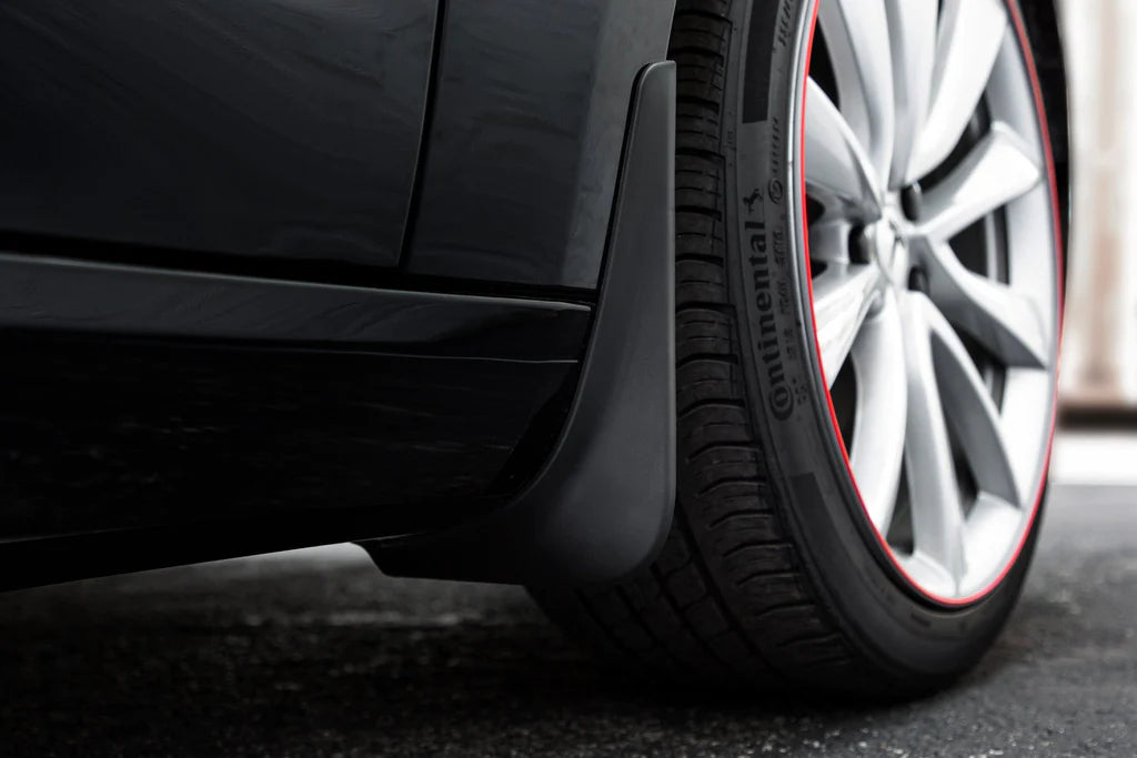 Unknown skvettlapp til Tesla Model 3 / sett 4 stk. – med monteringssett