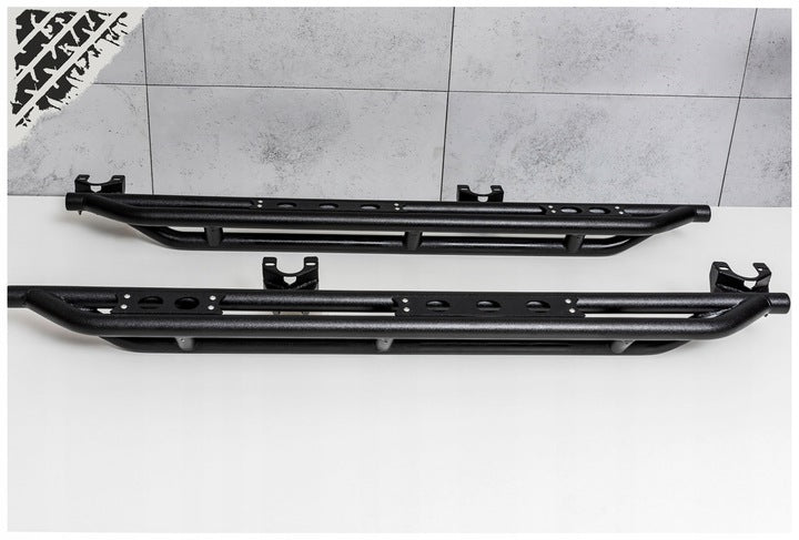 Stigtrinn Jeep Wrangler JK (2006-2018) - sett forfra