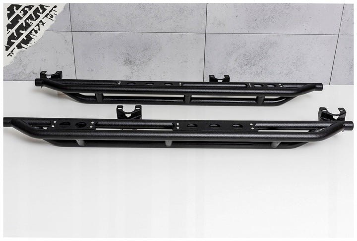 Stigtrinn Jeep Wrangler JK (2006-2018) - nærbilde