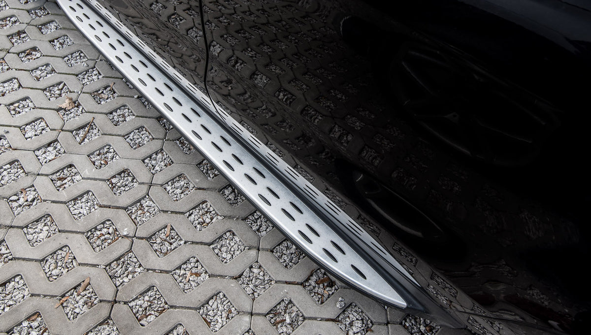 Stigtrinn Ventshield til Mercedes ML (W166) 2011-2015 i aluminium og ABS med monteringssett